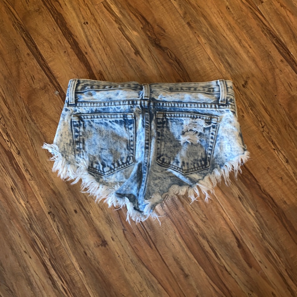 RUNWAYDREAMZ DENIM SHORTS - Picture 3 of 8